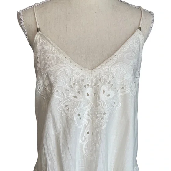 Anthropologie Letmebe Embroidered Eyelet Lace Peplum White Tunic NWT Size 4 - Picture 4 of 16